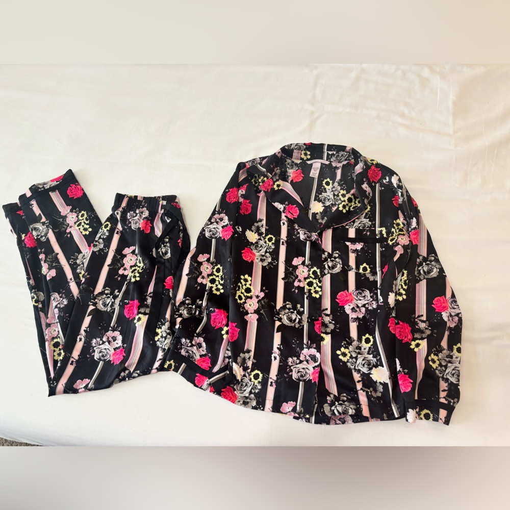 Victoria Secret satin pajama pants set